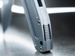 Evade -Magnum Store boeker plus evade 01bo384 5 1280x1280