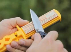 Smith's 3-in-1 Sharpening System -Magnum Store smith s 3 in 1 sharpening system 09esccd4 4 1280x1280